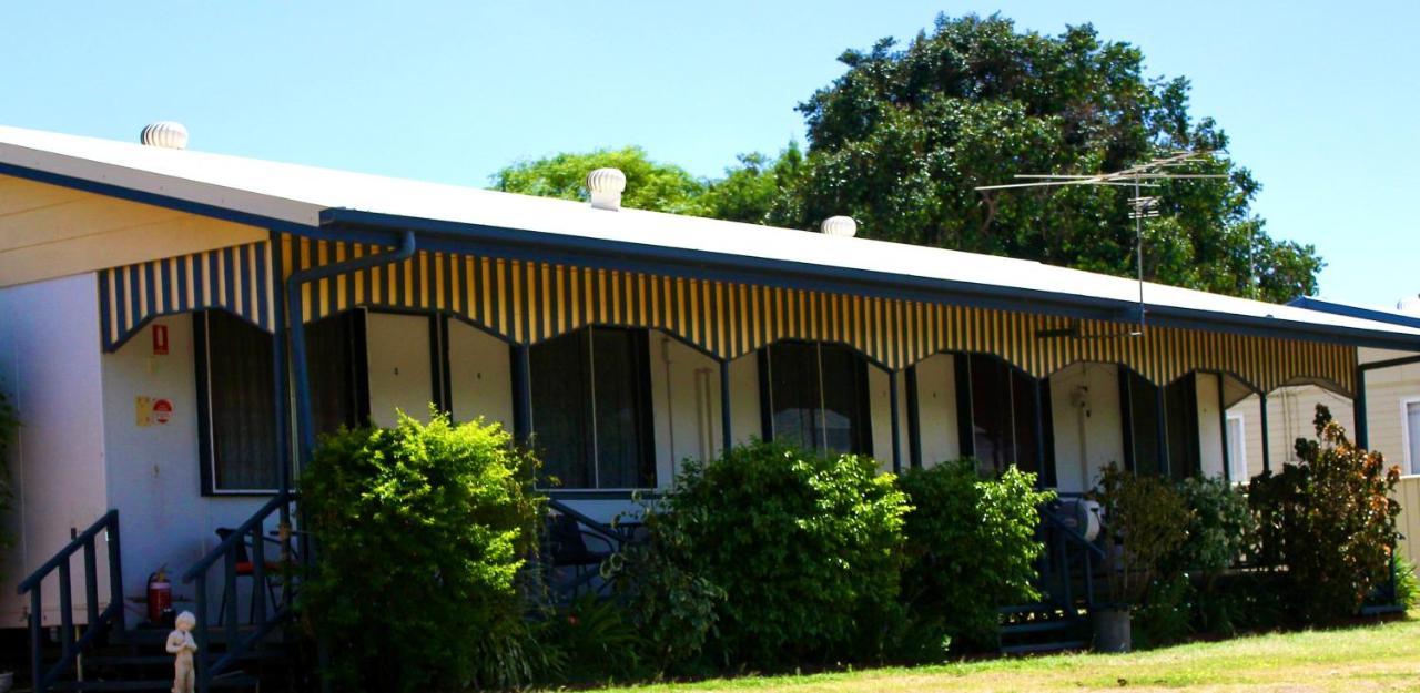 Matildas End Holiday Units Karumba Esterno foto