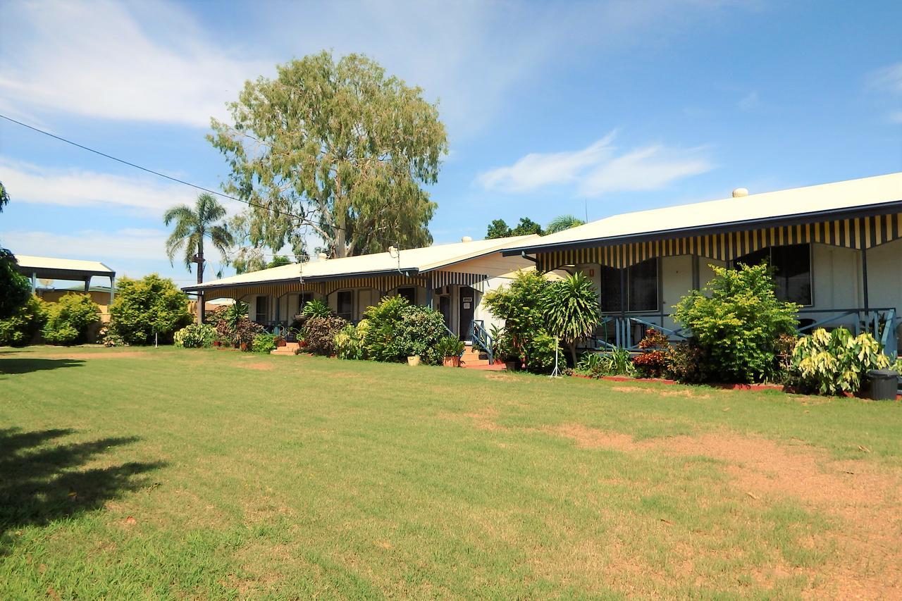 Matildas End Holiday Units Karumba Esterno foto